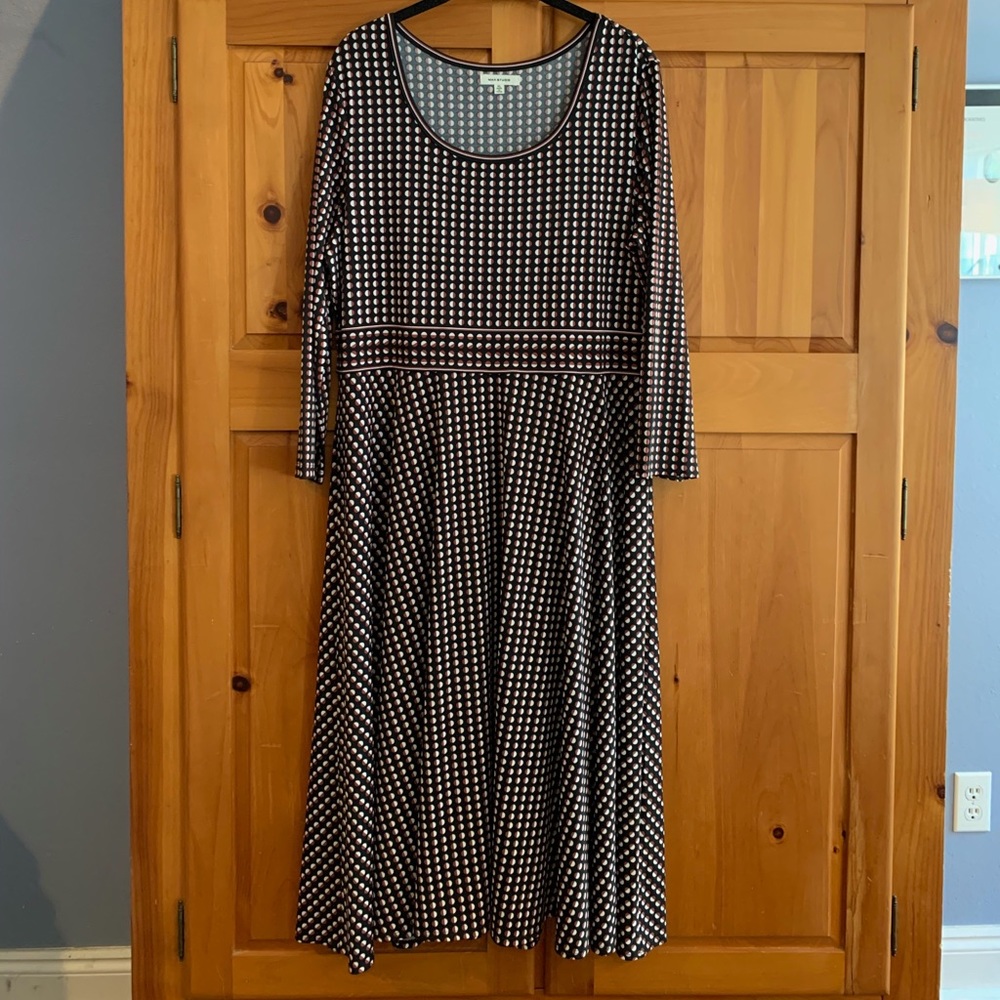 Fit & flare dot print dress. Max Studio. NWOT